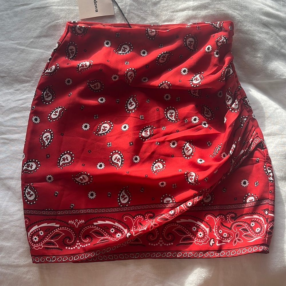 Superdown mini skirt xs NWT
